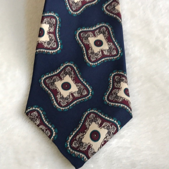 Blue Patterned Donberry Tie - Picture 5 of 5